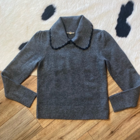 Mystree Sweaters - Mystree sweater long-sleeved, pointed collar,scalloped trim puffed shoulders